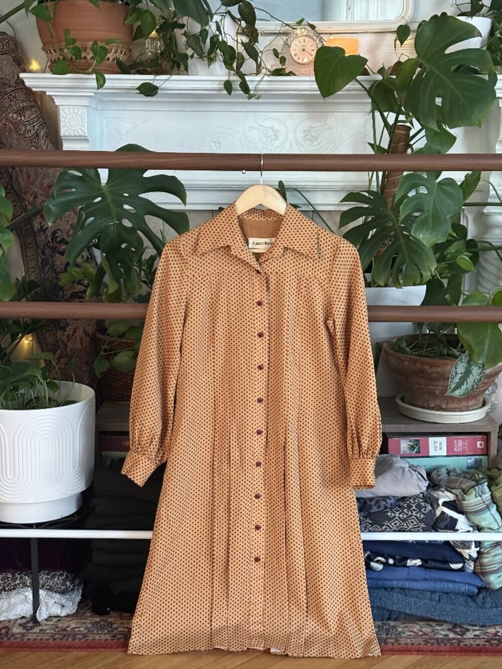 Albert Nipon Vintage Tan & Burgundy Polka Dot Shirt Dress Pleated Button Front L